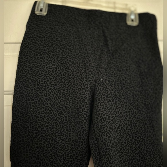 New Ann Taylor Skinny Pants Flocked Velvet Animal Print SZ Medium Leggings - Picture 1 of 15